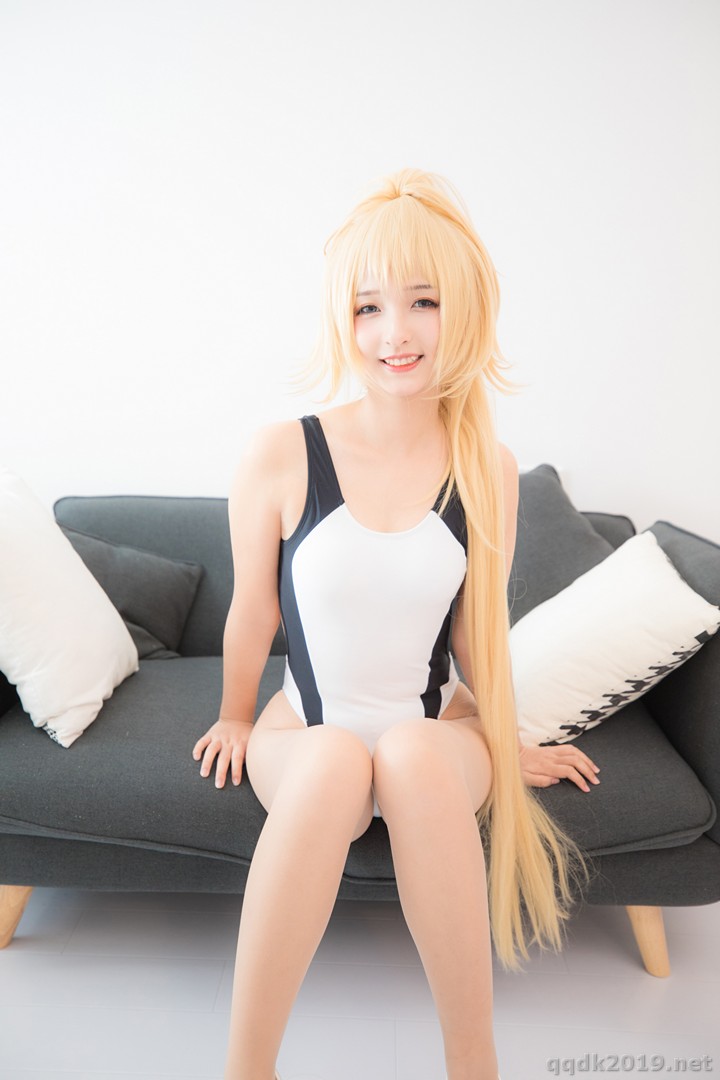 Coser-Swimingthedrea-026.jpg