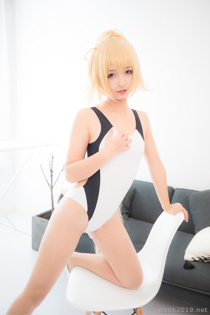 Coser-Swimingthedrea-036.jpg