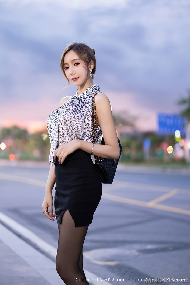 XIUREN-No.5325-Yanni-Wang-Xin-Yao-002.jpg