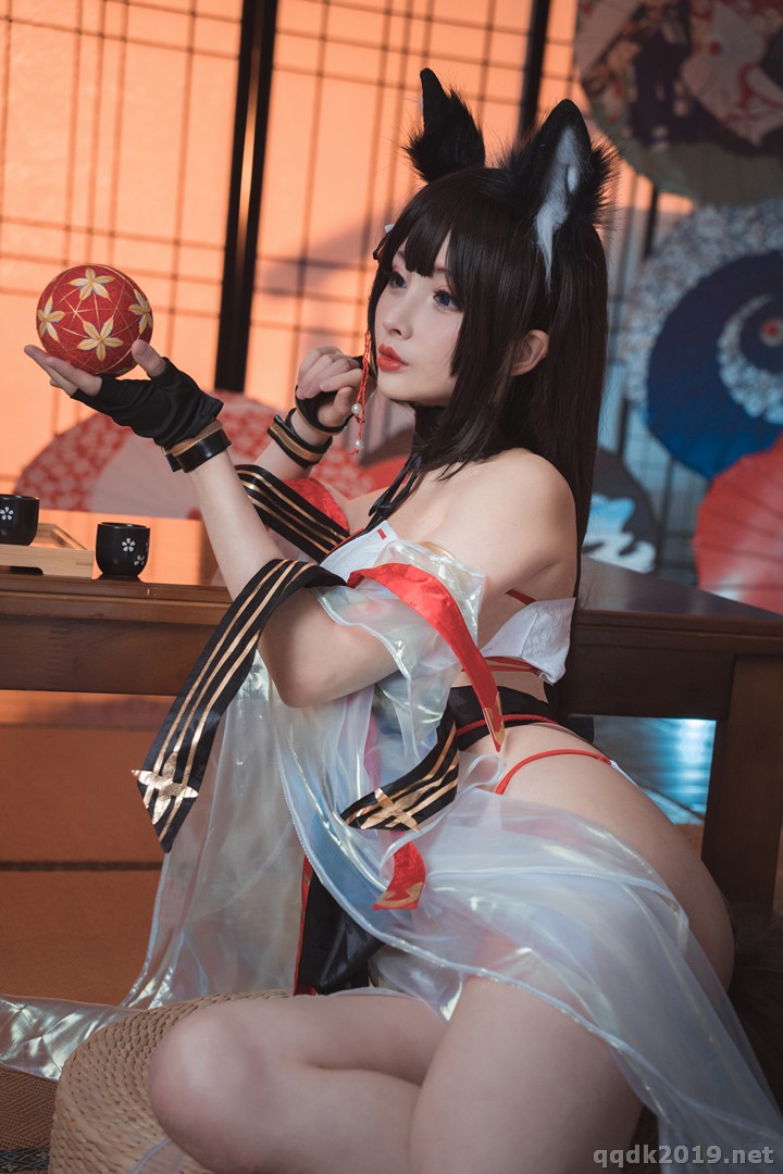 Coser-rioko-Azurlane-Amagi-008.jpg