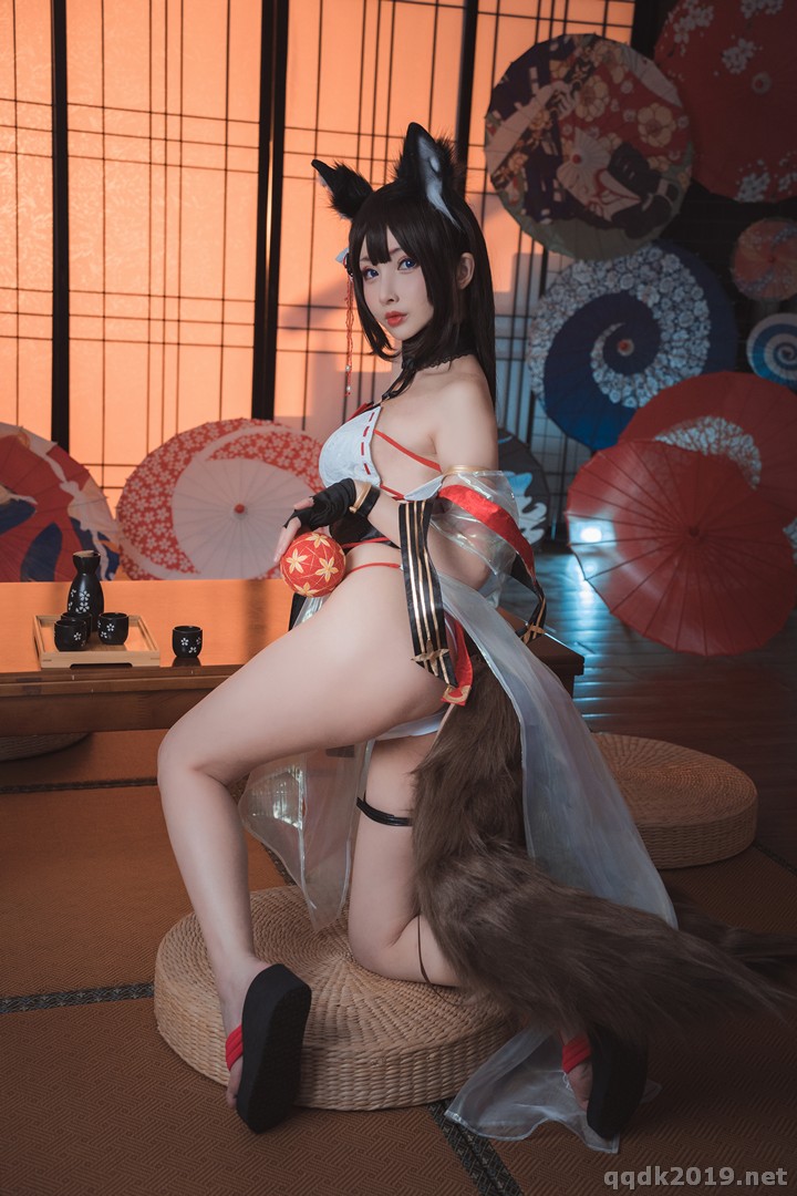 Coser-rioko-Azurlane-Amagi-012.jpg