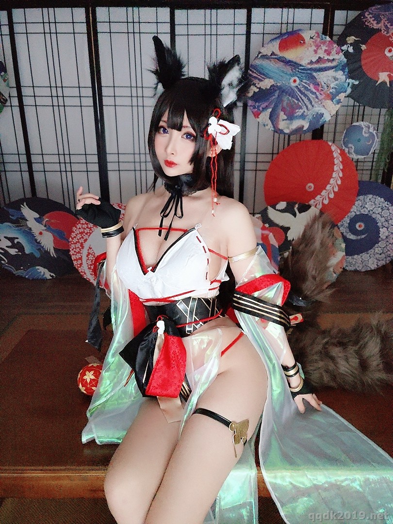 Coser-rioko-Azurlane-Amagi-029.jpg