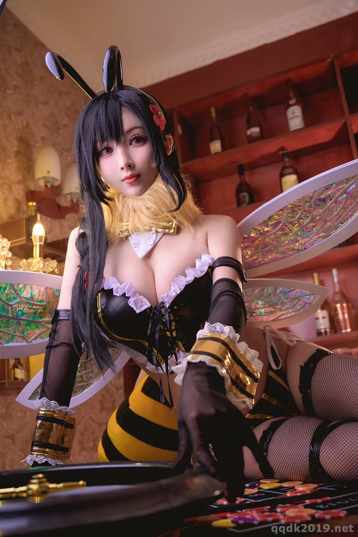 Coser-rioko-little-bee-003.jpg