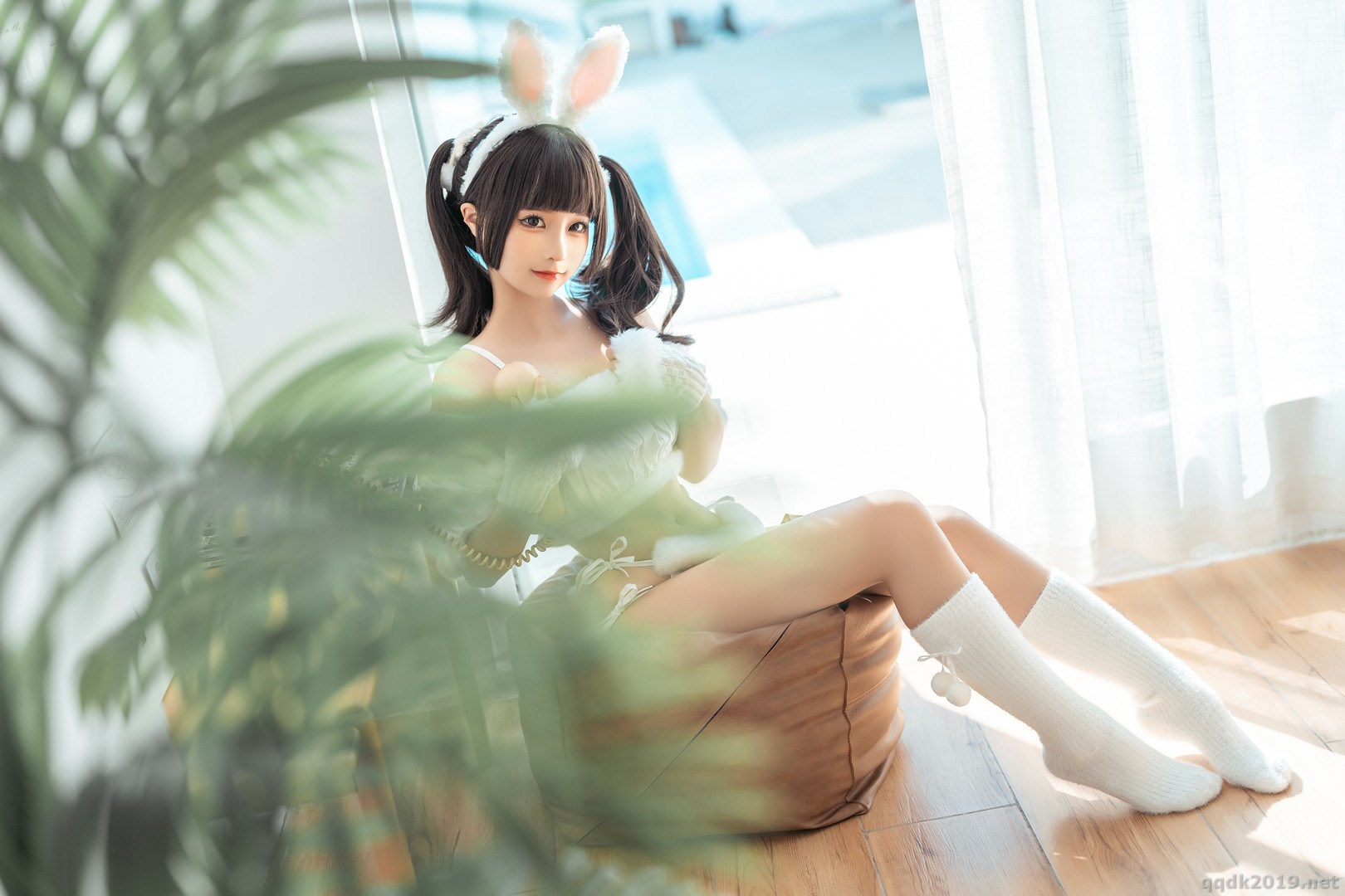 Coser-chunmomo-Mian-Mian-Rabbit-002.jpg