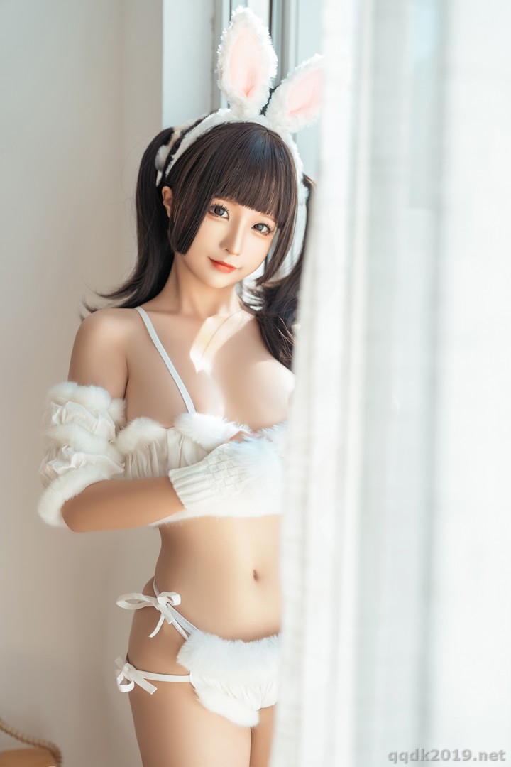 Coser-chunmomo-Mian-Mian-Rabbit-053.jpg