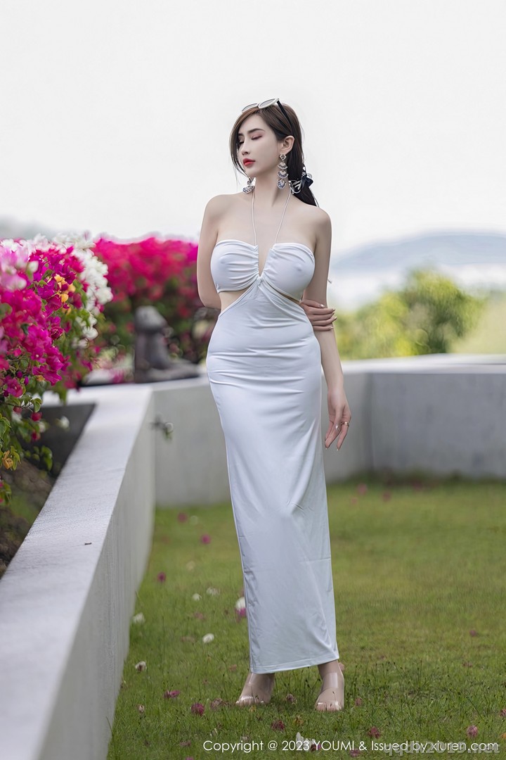 YouMi-Vol.931-Zhou-Yan-Xi-Carol-004.jpg