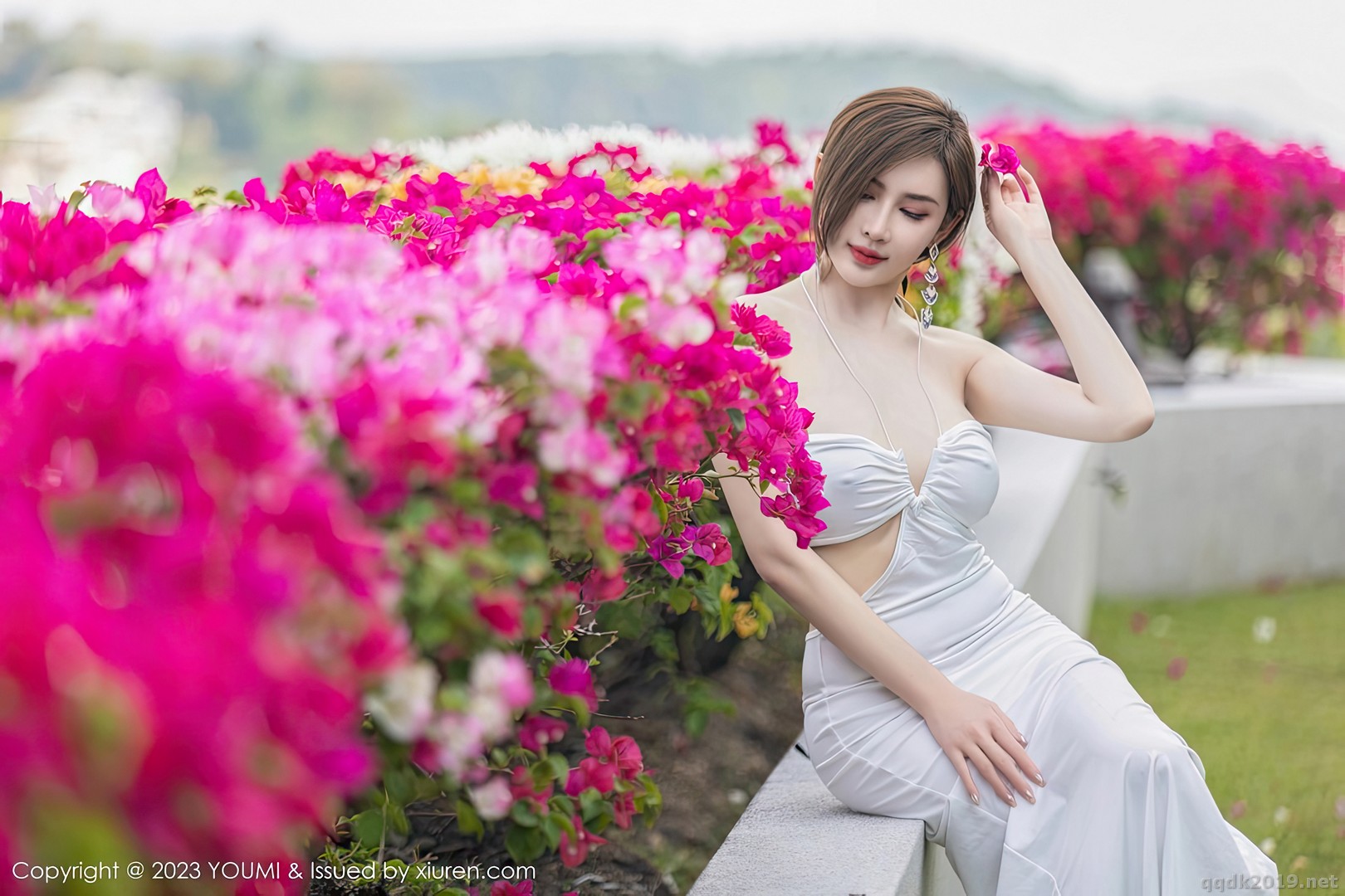 YouMi-Vol.931-Zhou-Yan-Xi-Carol-011.jpg