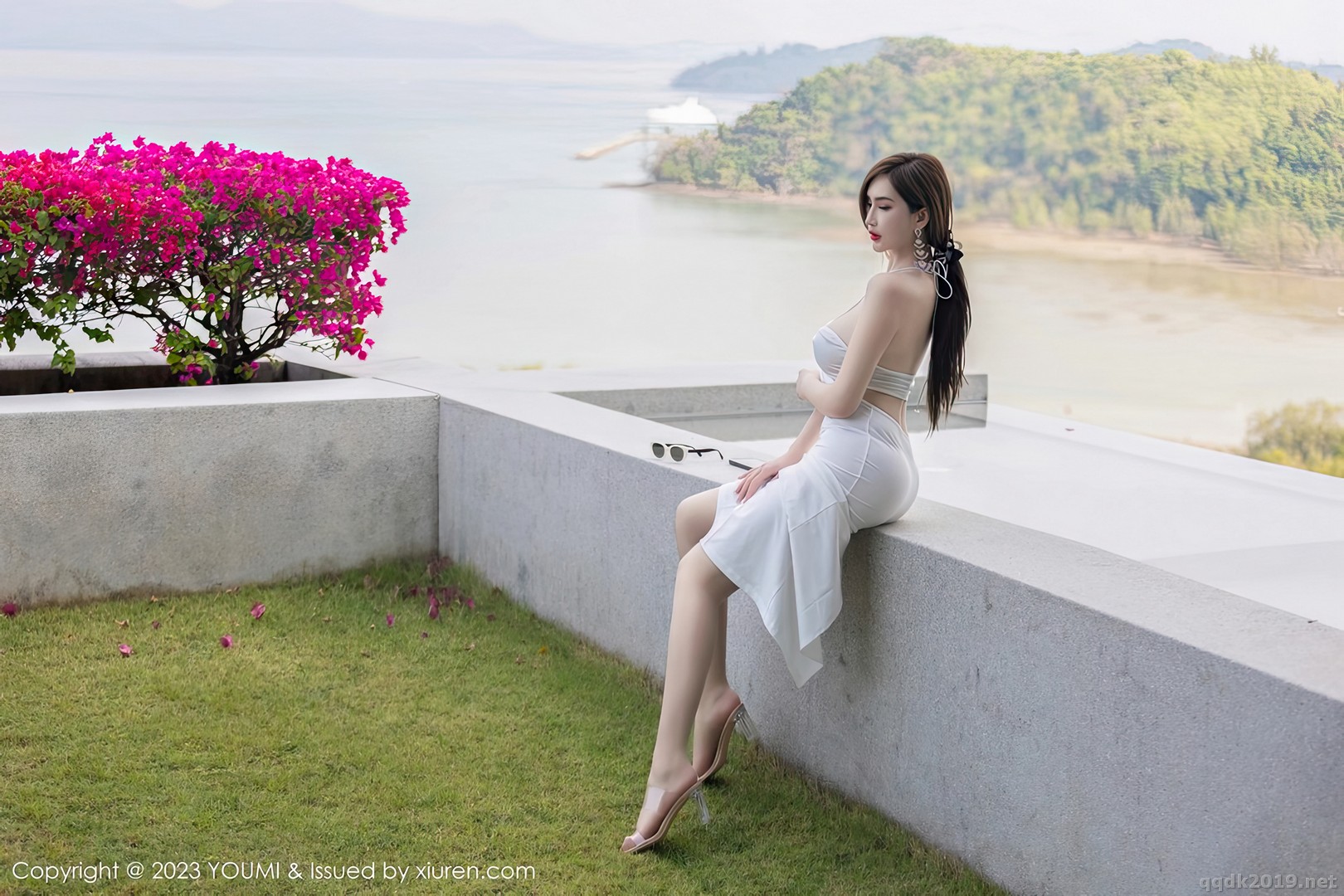 YouMi-Vol.931-Zhou-Yan-Xi-Carol-014.jpg