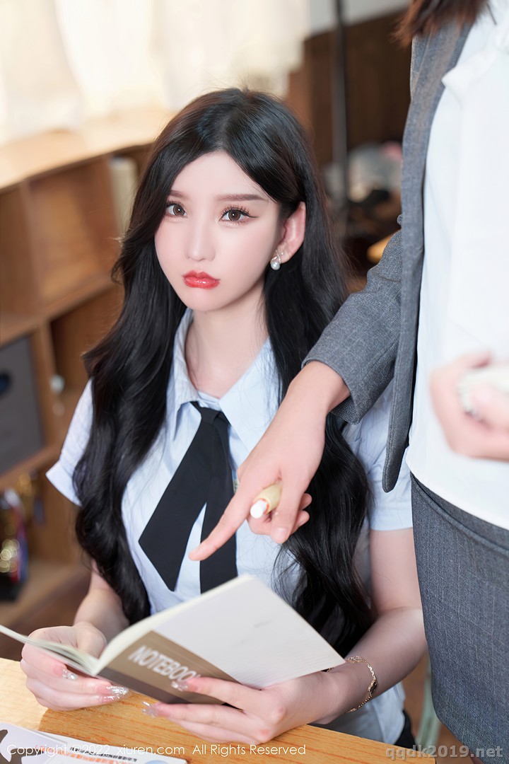 XIUREN-No.5452-Zhou-Yuxi-Sally-002.jpg