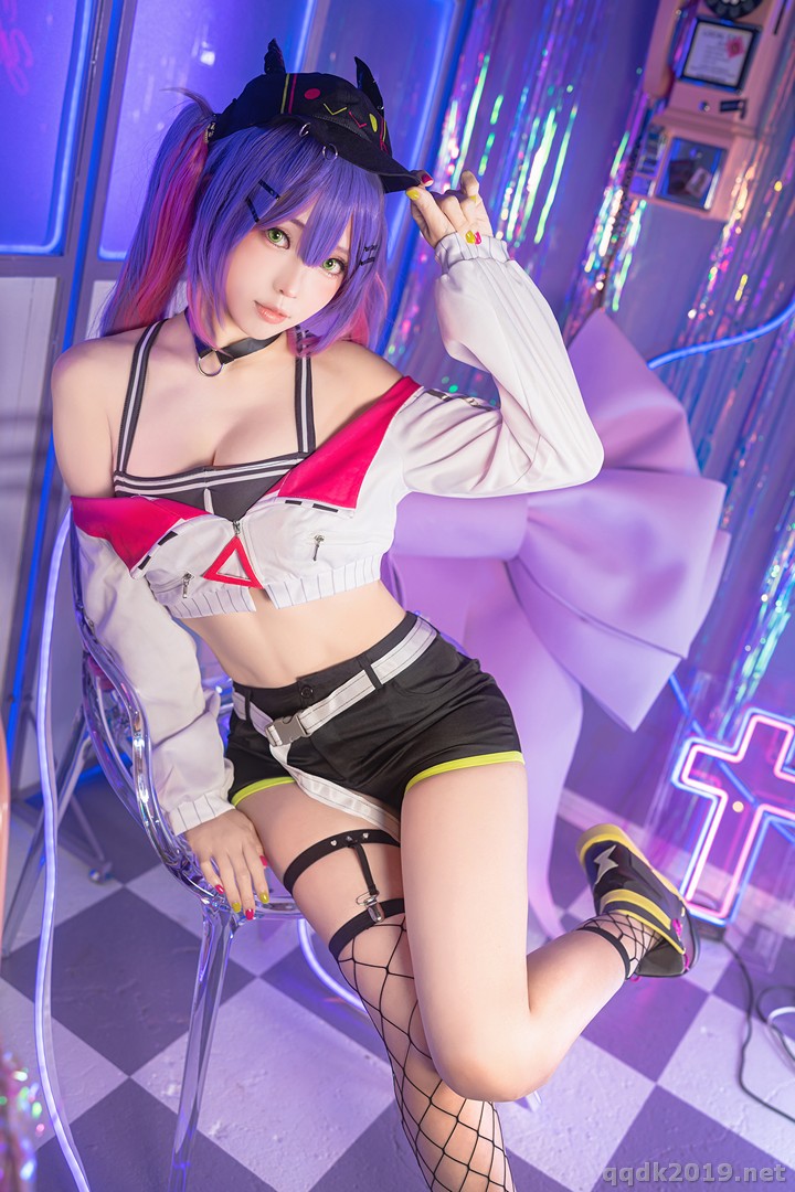 Coser-Ely-eee-ElyEE-Towa-Tokoyami-034.jpg