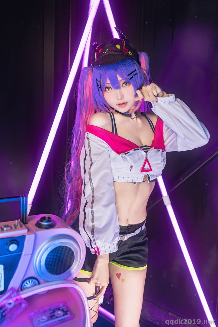 Coser-Ely-eee-ElyEE-Towa-Tokoyami-026.jpg