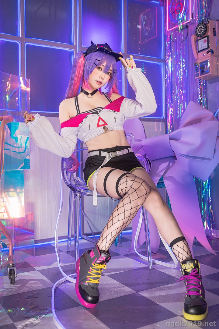 Coser-Ely-eee-ElyEE-Towa-Tokoyami-028.jpg