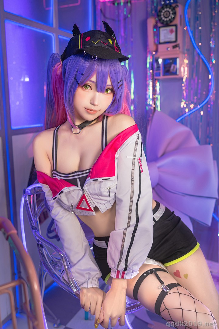 Coser-Ely-eee-ElyEE-Towa-Tokoyami-033.jpg