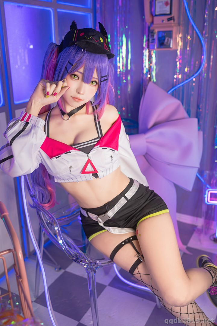 Coser-Ely-eee-ElyEE-Towa-Tokoyami-035.jpg