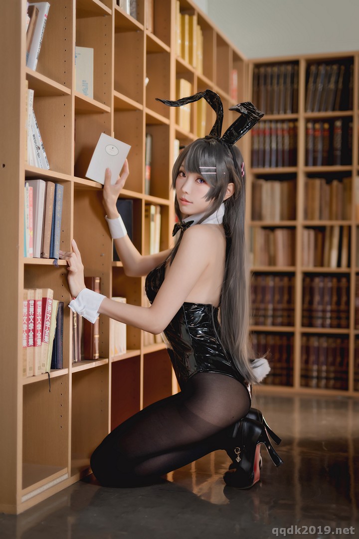 Coser-Ely-eee-ElyEE-008.jpg