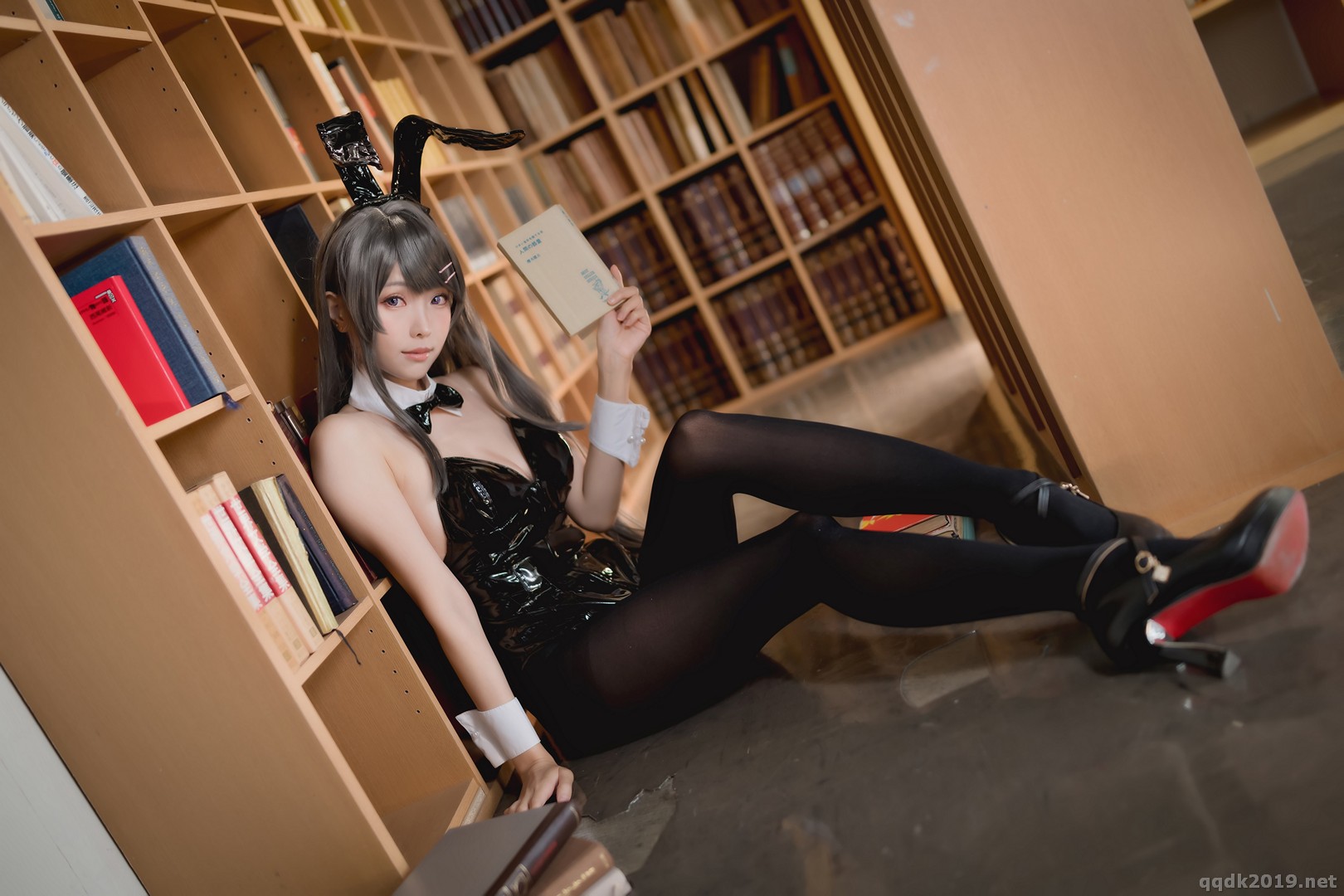 Coser-Ely-eee-ElyEE-009.jpg