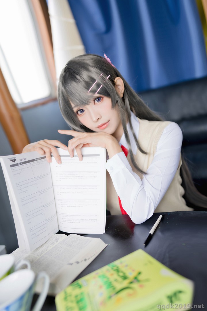 Coser-Ely-eee-ElyEE-031.jpg