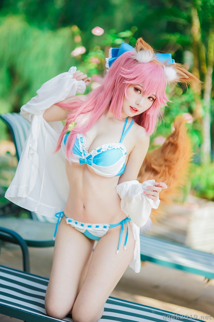 Coser-Ely-eee-ElyEE-004.jpg
