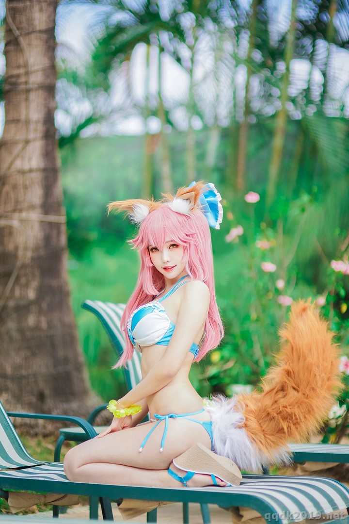 Coser-Ely-eee-ElyEE-007.jpg