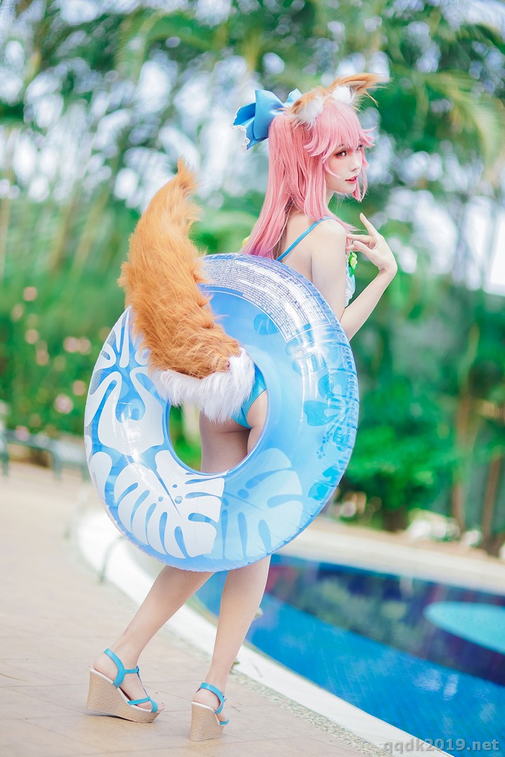 Coser-Ely-eee-ElyEE-031.jpg