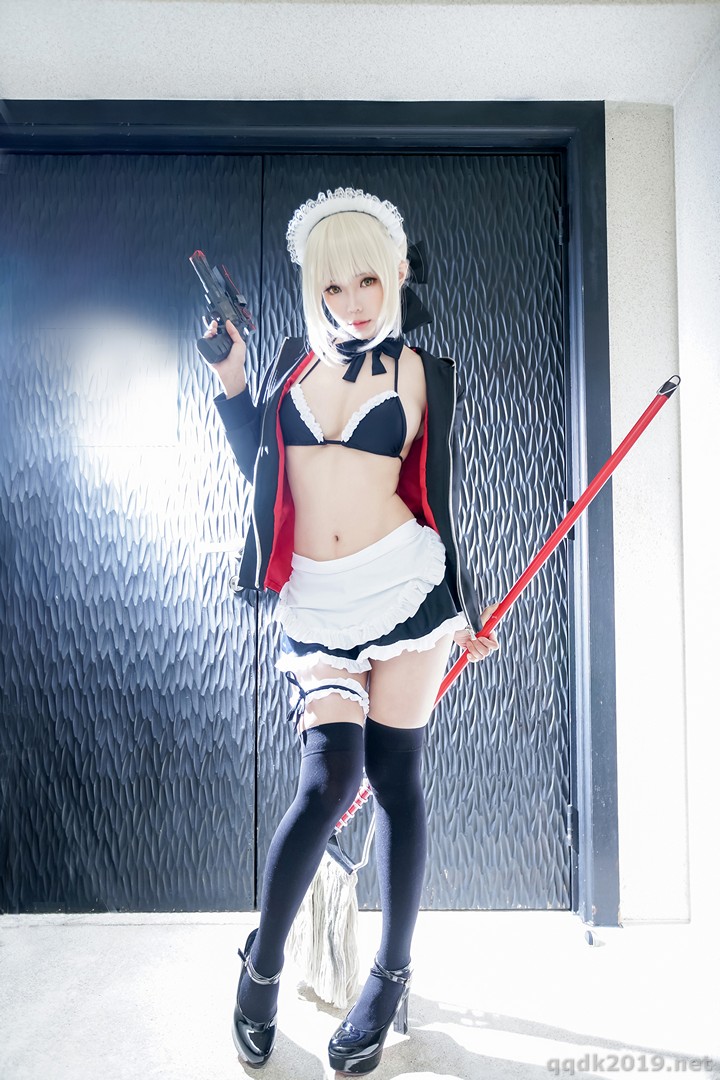 Coser-Ely-eee-ElyEE-003.jpg