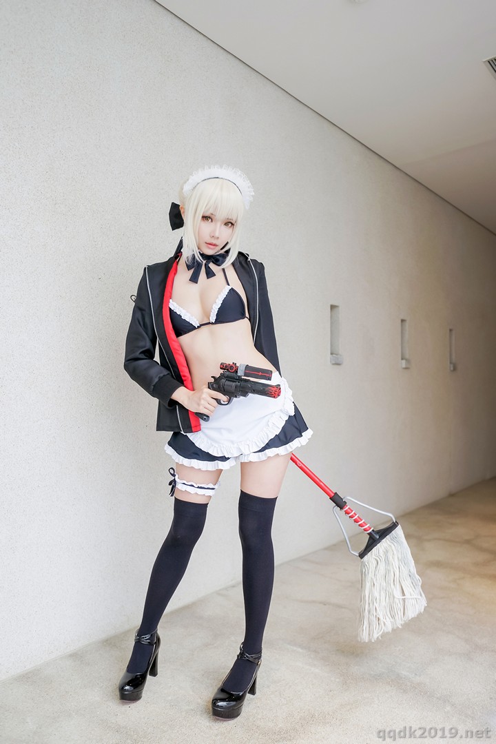 Coser-Ely-eee-ElyEE-010.jpg