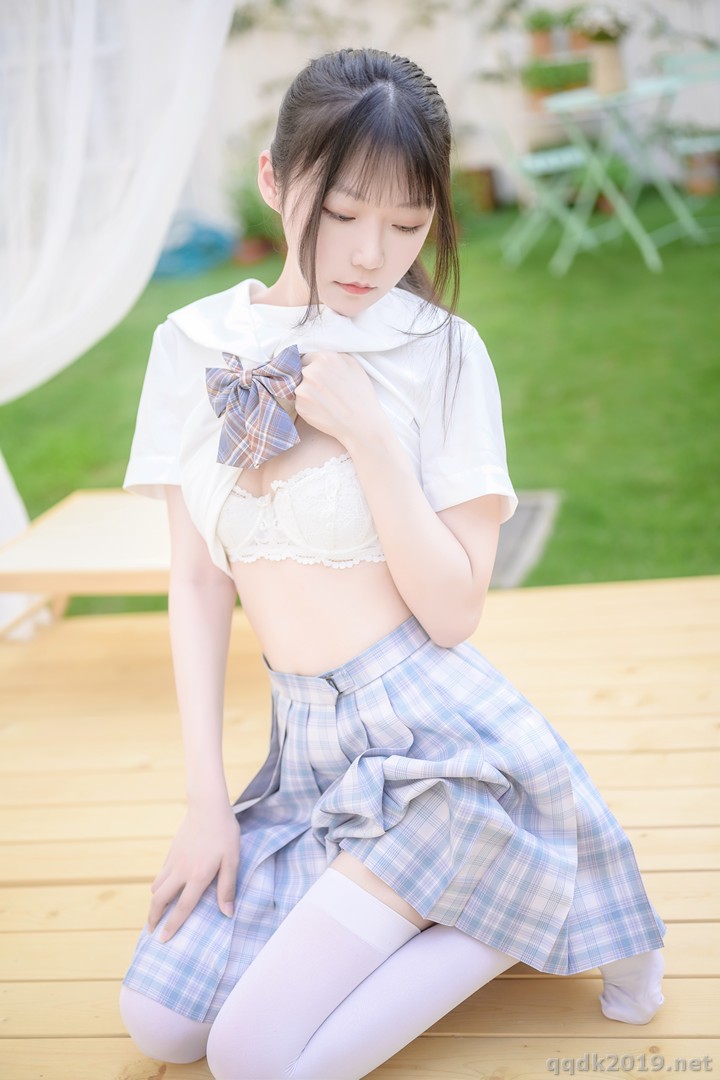 Coser-xiang-cao-miao-lu-lu-xia-004.jpg