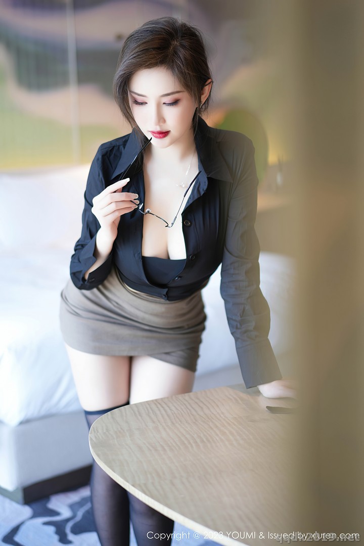 YouMi-Vol.968-Zhou-Yan-Xi-Carol-013.jpg