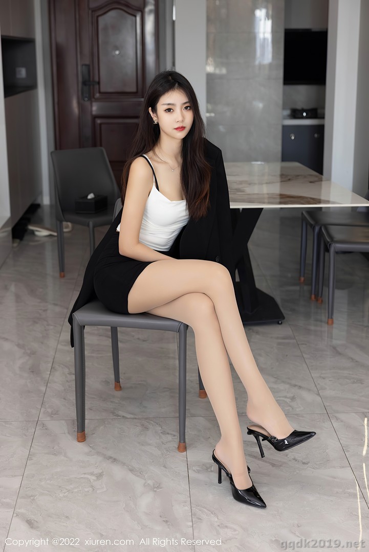 XIUREN-No.5530-Ke-Le-Vicky-Vicky-057.jpg