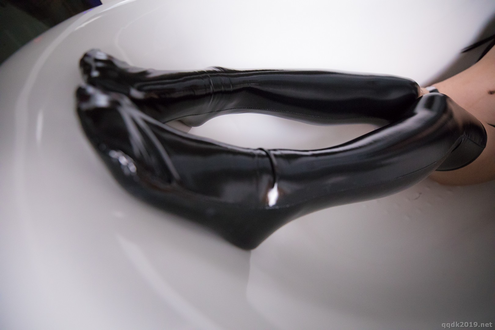 Coser-ATAGO-LATEX-VER-051.jpg