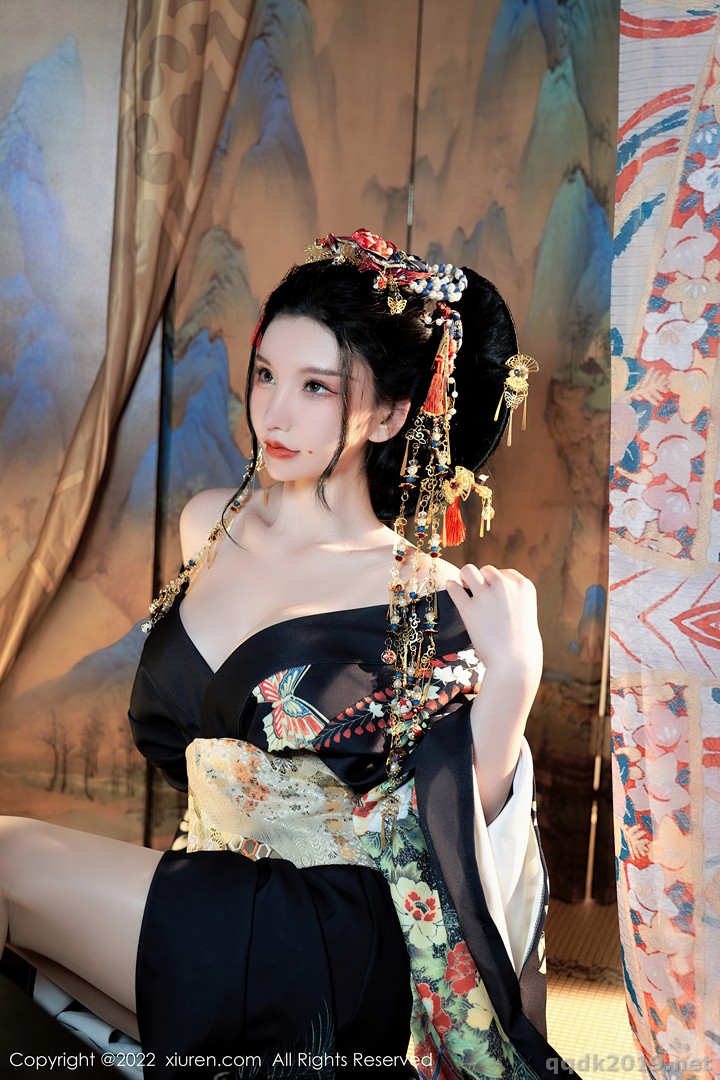 XIUREN-No.5537-Zhou-Yuxi-Sally-018.jpg