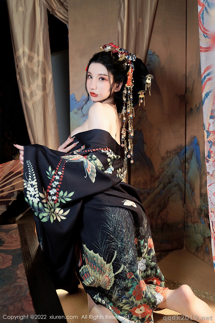 XIUREN-No.5537-Zhou-Yuxi-Sally-036.jpg
