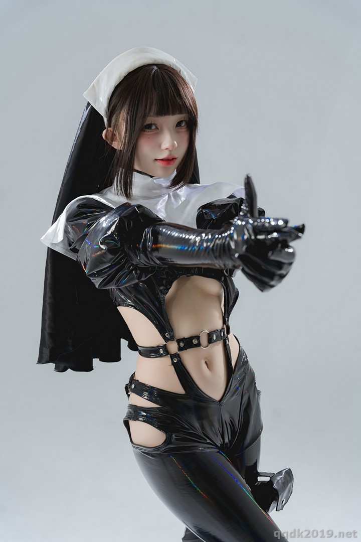 Coser-Hua-Ling-005.jpg