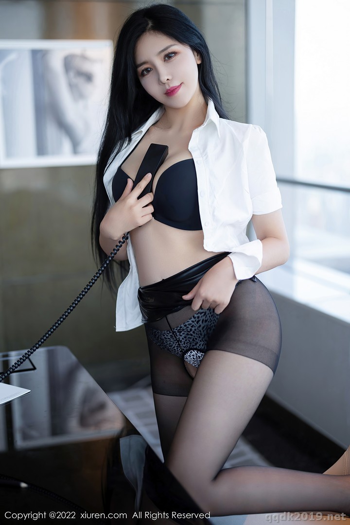 XIUREN-No.5635-Liu-Yu-Er-041.jpg