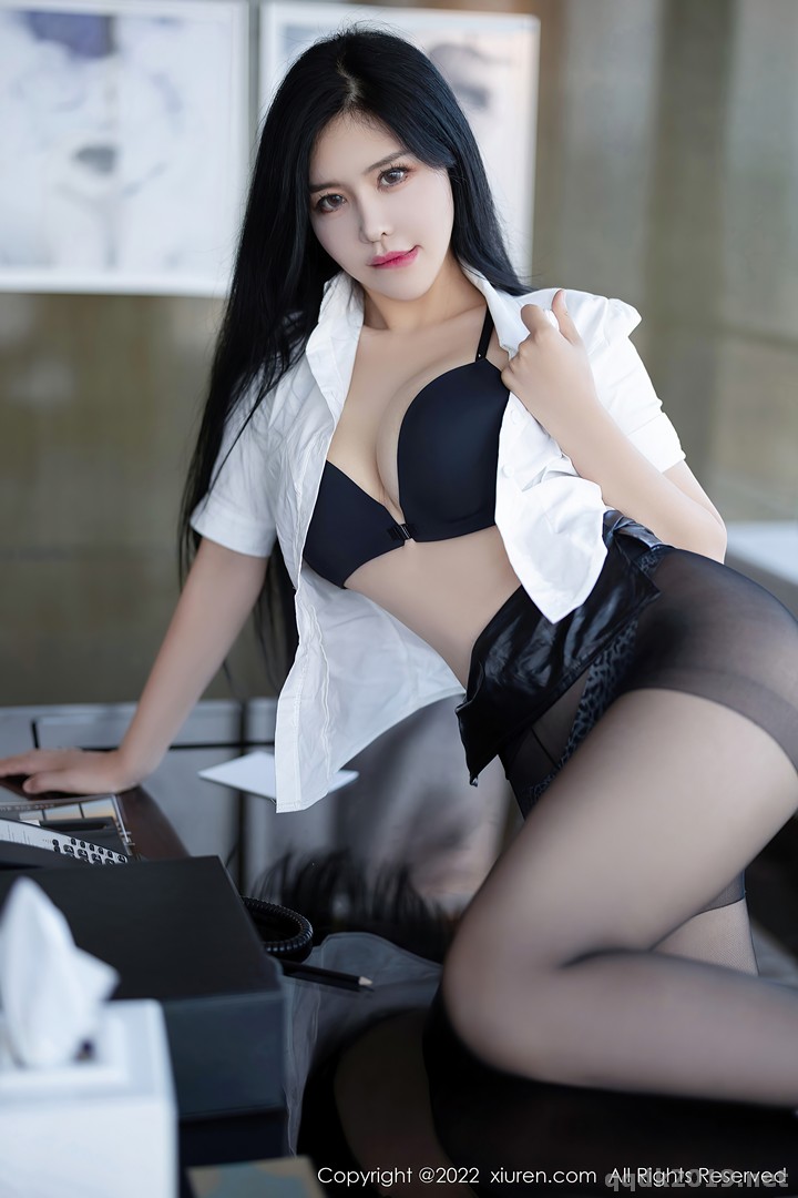 XIUREN-No.5635-Liu-Yu-Er-038.jpg