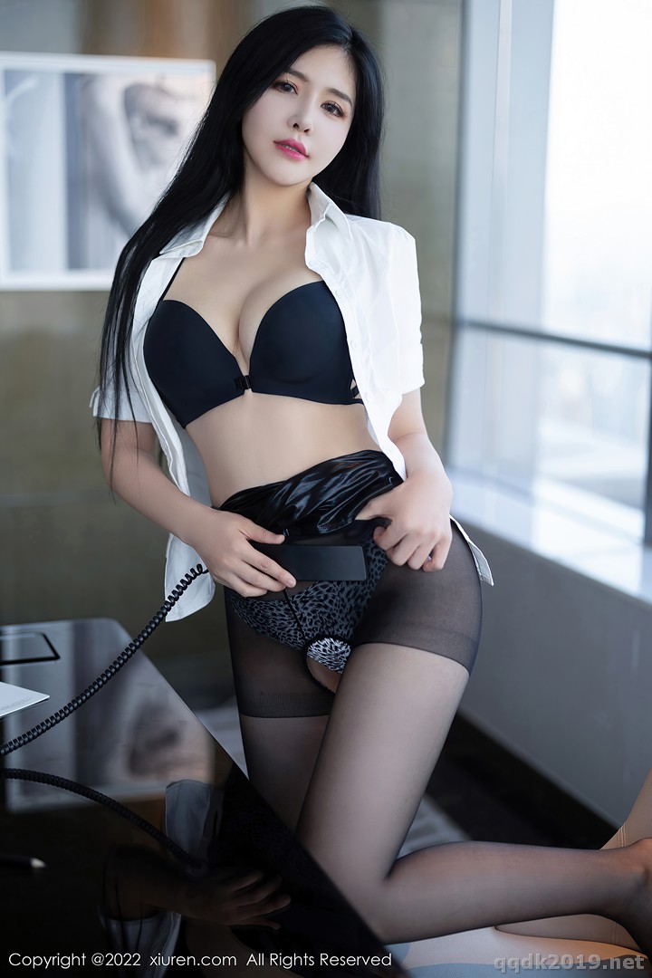 XIUREN-No.5635-Liu-Yu-Er-042.jpg