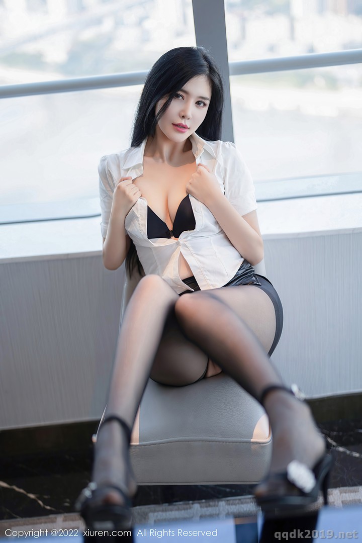 XIUREN-No.5635-Liu-Yu-Er-020.jpg