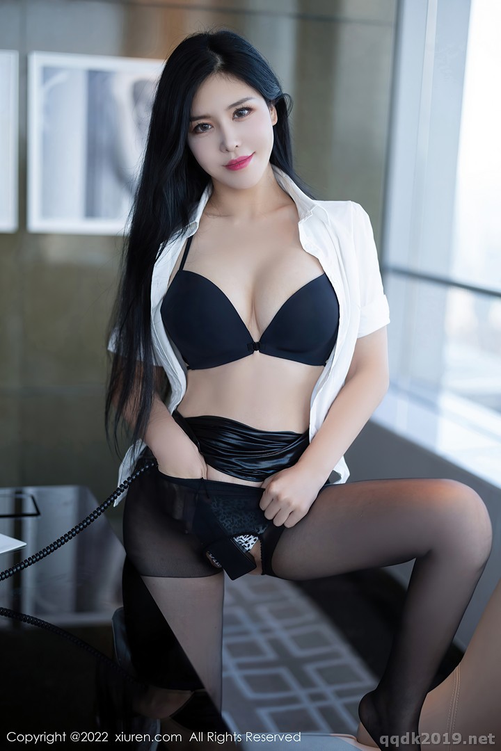 XIUREN-No.5635-Liu-Yu-Er-043.jpg