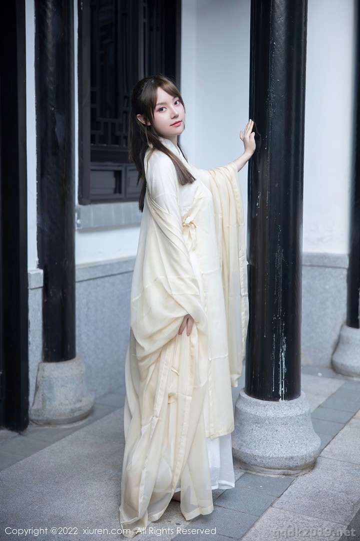 XIUREN-No.5653-Dou-Ban-Jiang-002.jpg