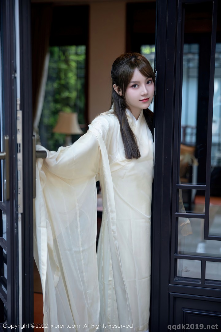 XIUREN-No.5653-Dou-Ban-Jiang-012.jpg