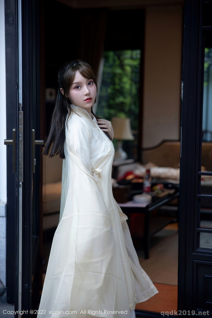 XIUREN-No.5653-Dou-Ban-Jiang-016.jpg