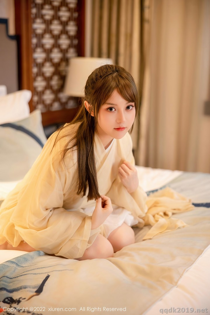 XIUREN-No.5653-Dou-Ban-Jiang-019.jpg