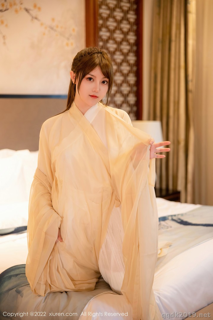 XIUREN-No.5653-Dou-Ban-Jiang-020.jpg