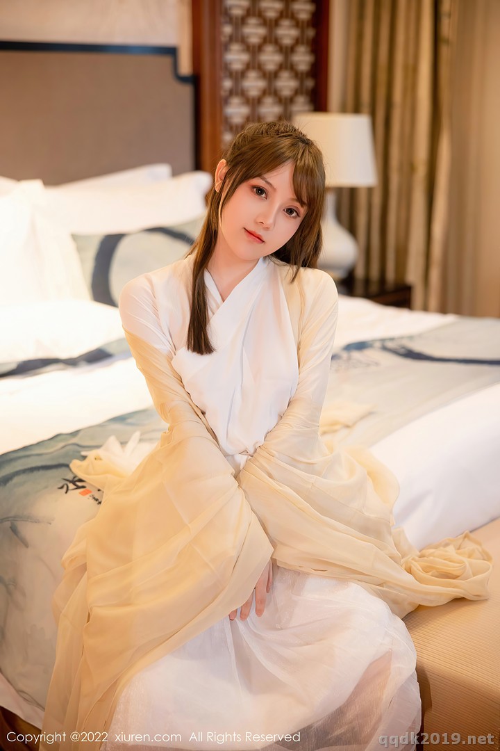 XIUREN-No.5653-Dou-Ban-Jiang-022.jpg