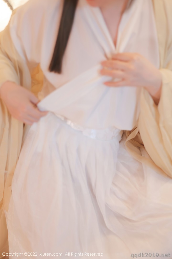 XIUREN-No.5653-Dou-Ban-Jiang-024.jpg