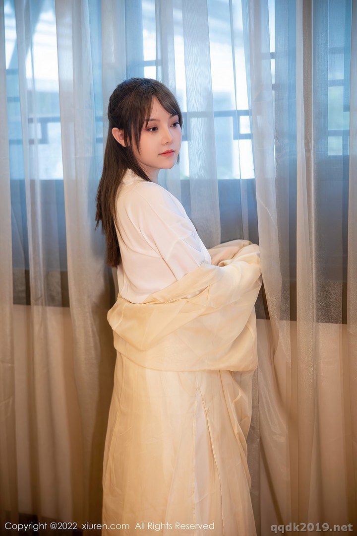 XIUREN-No.5653-Dou-Ban-Jiang-032.jpg