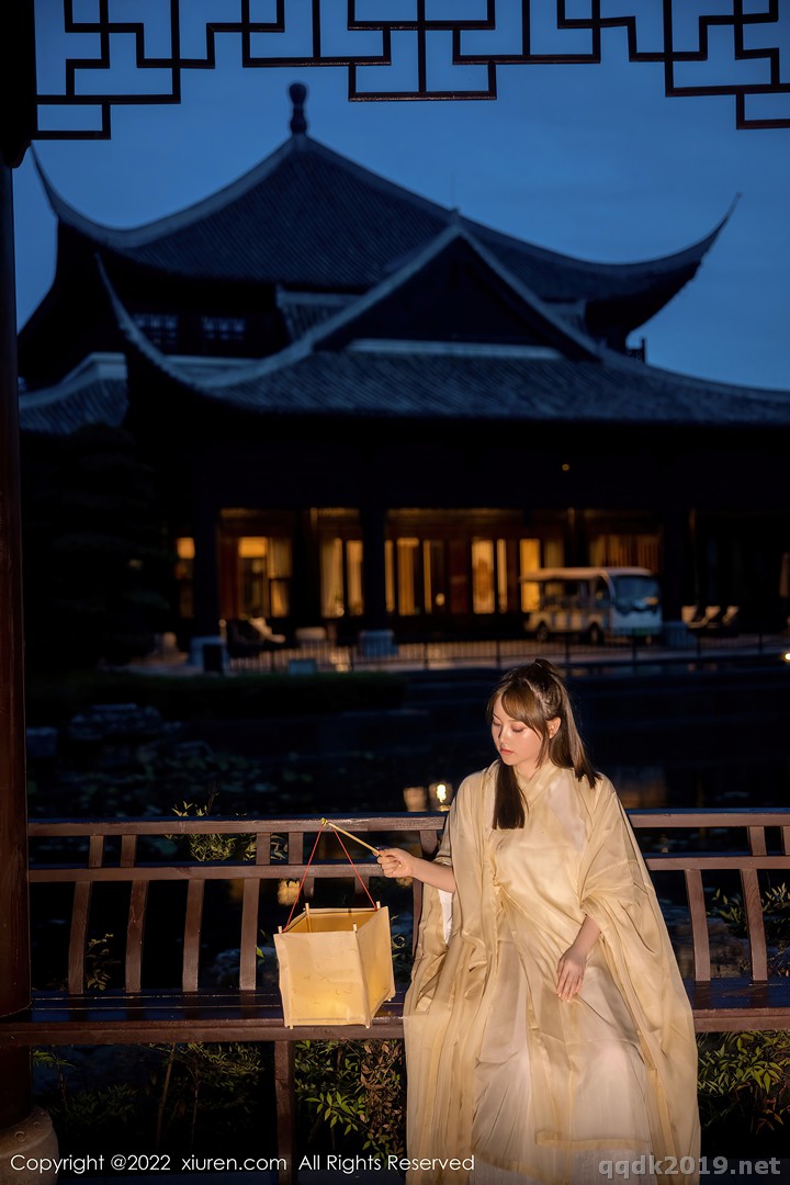 XIUREN-No.5653-Dou-Ban-Jiang-071.jpg