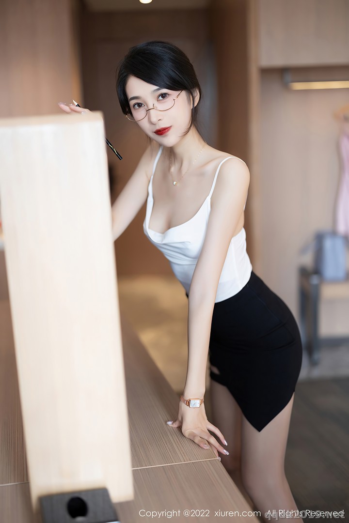 XIUREN-No.5656-Lin-Yue-Yi-009.jpg