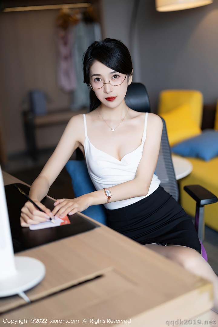 XIUREN-No.5656-Lin-Yue-Yi-014.jpg
