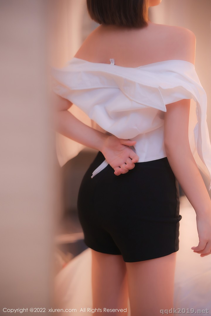 XIUREN-No.5702-Mei-Yang-Yang-030.jpg